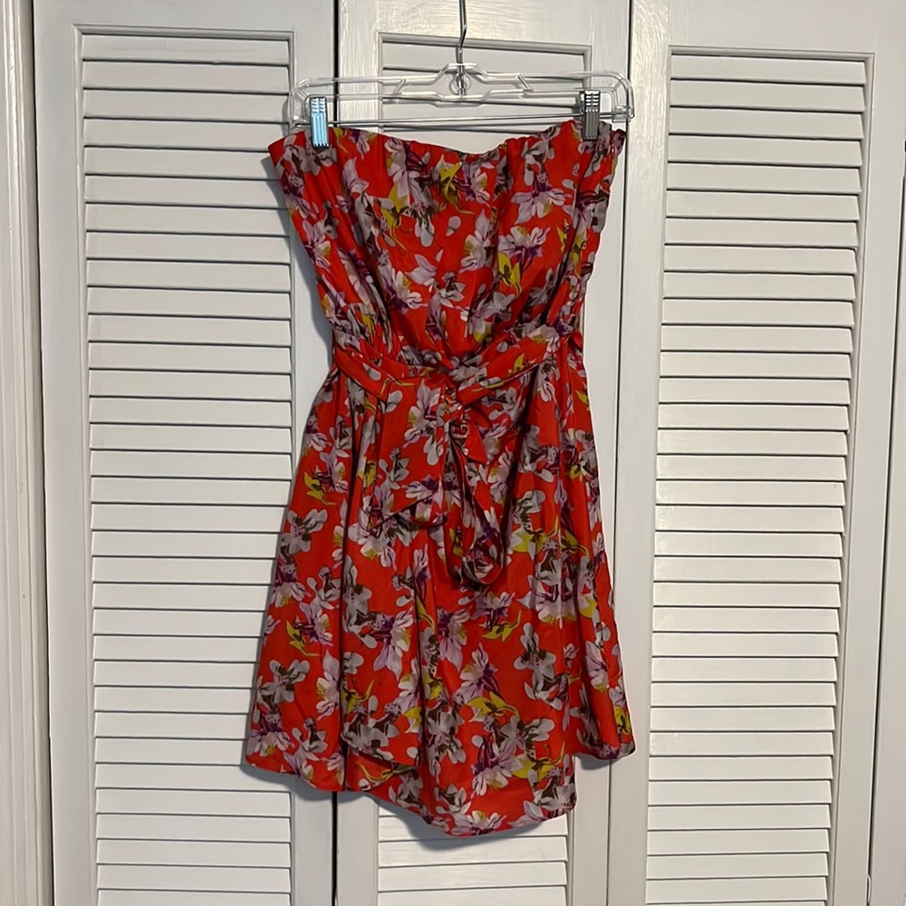 Summer strapless dress express size 8